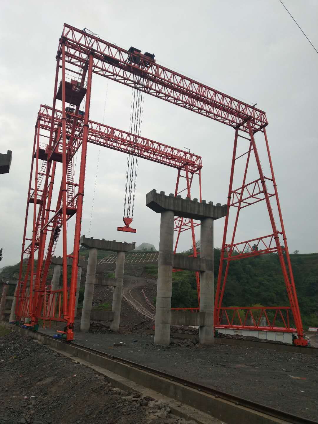 中鐵四局貴陽項目，MG100噸-32米跨38米高龍門吊