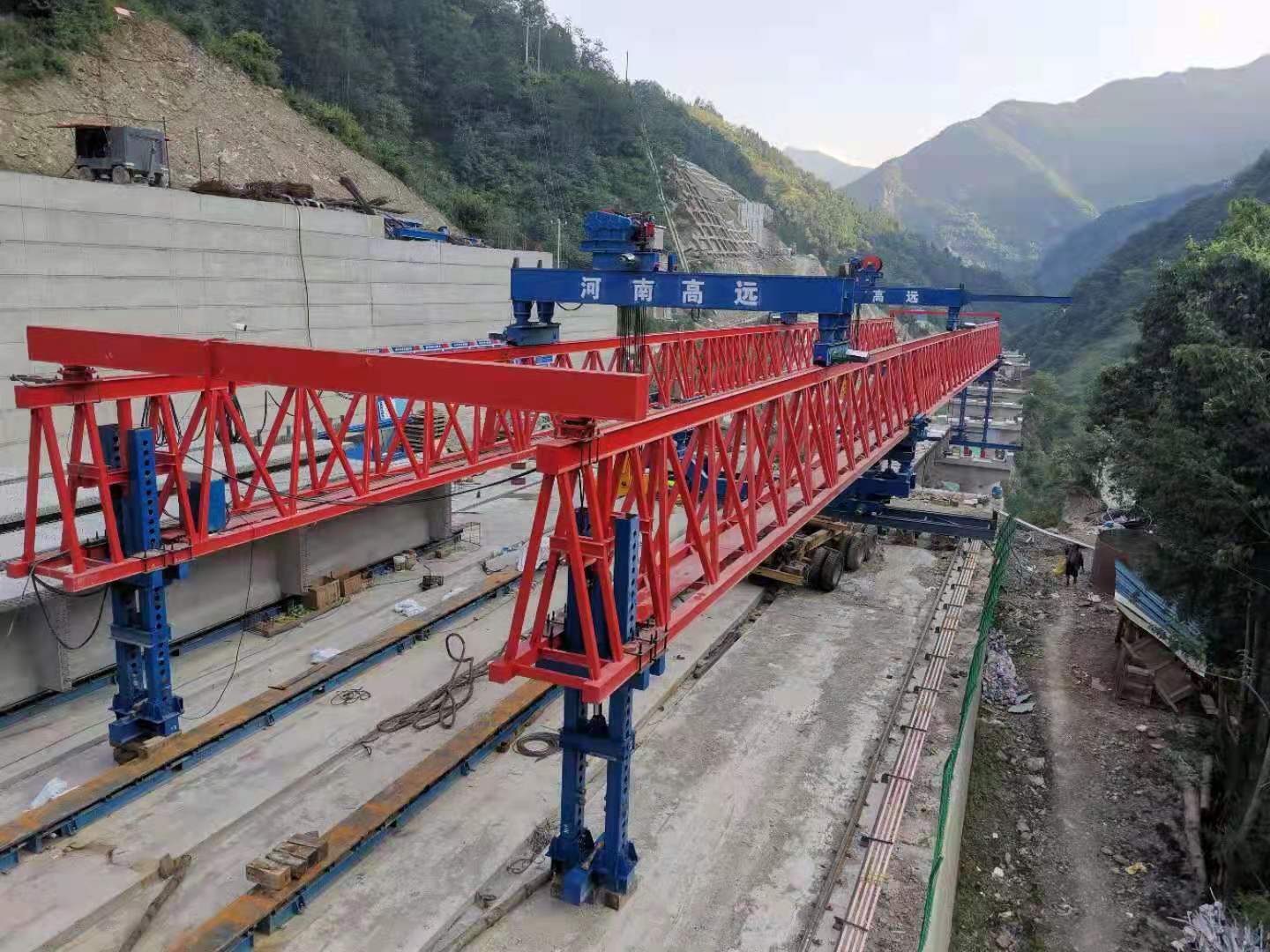 我們廠家對于JQJ30T-120M架橋機(jī)的技術(shù)要求推薦，仔細(xì)觀察它的特點(diǎn)使用的時(shí)候也會很方便
