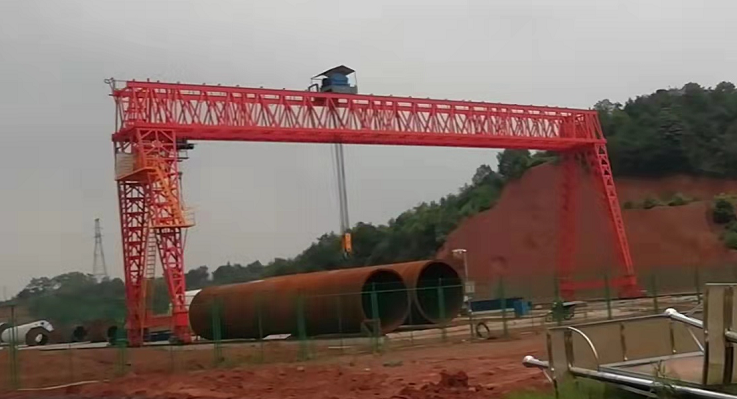 80t龍門(mén)吊租賃時(shí)如何調(diào)節(jié)軟啟動(dòng)電機(jī)的振力