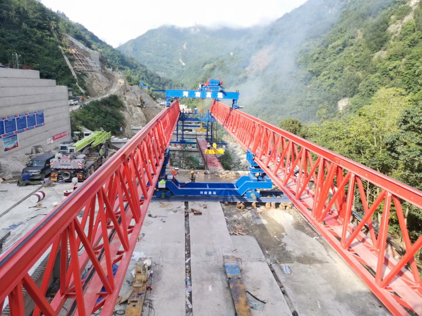 GYLQ200T-40M自平衡過跨架橋機(jī)安裝作業(yè)時(shí)需要哪些工具？